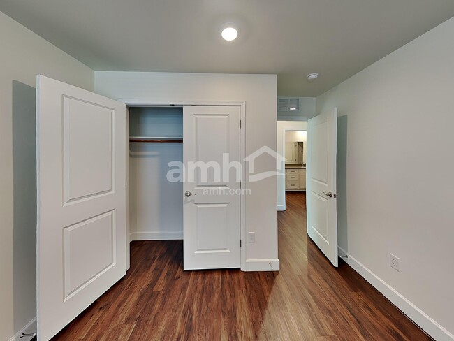 Building Photo - 7500 S Via Bombachas