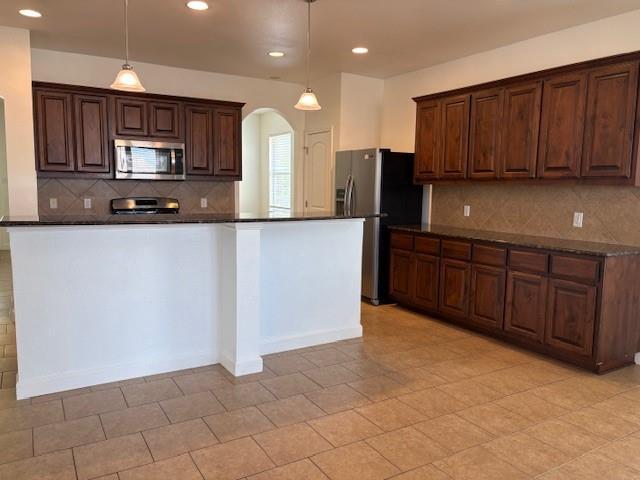 Building Photo - 183 Blossom Vly Strm