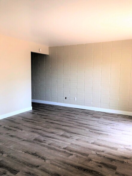 Building Photo - 11758 Greenwood Ave N