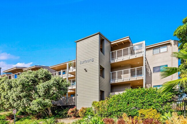 Building Photo - 233 S Helix Ave