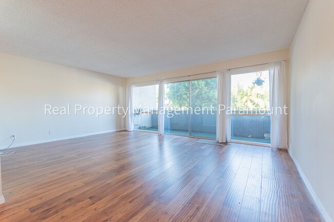 Primary Photo - Spacious townhouse in LA