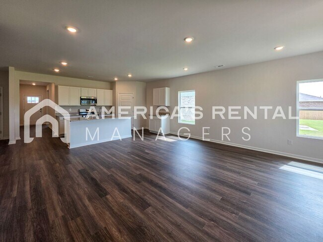 Building Photo - 180 Keller Dr