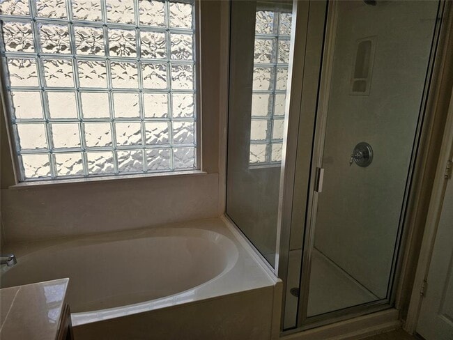 Building Photo - 10506 Wylie Dr