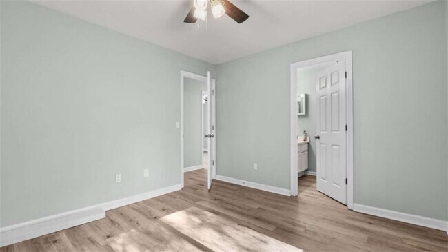 Building Photo - 4383 Mitchell Hill Dr