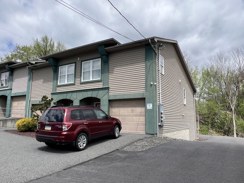 Right side Exterior - 69 Tiara Ct
