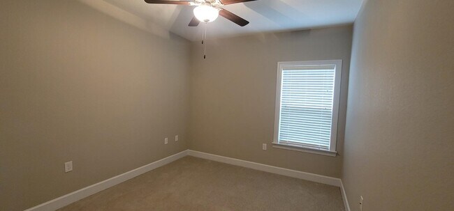 Building Photo - 2502 Tippecanoe Ridge