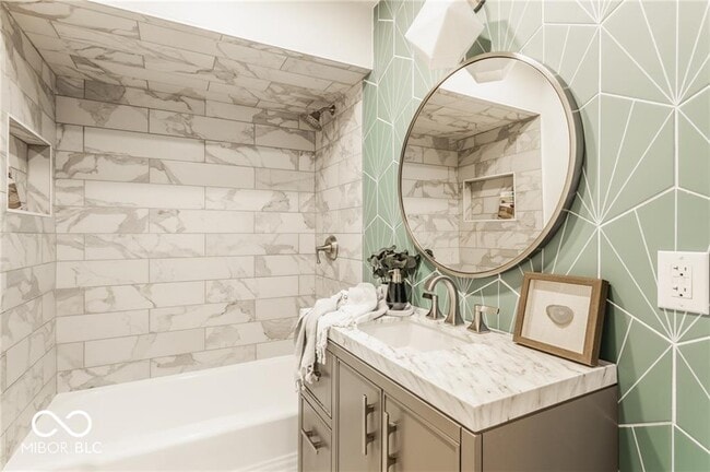 Building Photo - 649 Emerson Rd