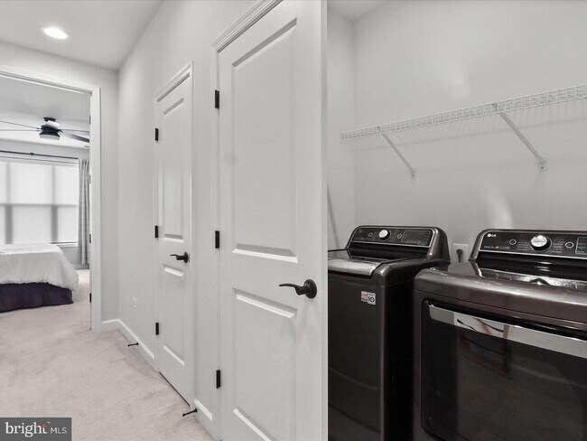 Building Photo - 12293 Sessile Commons