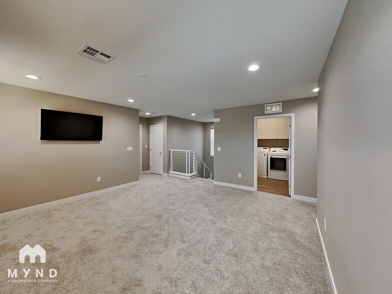 Building Photo - 3794 Paseo de Paz Ave