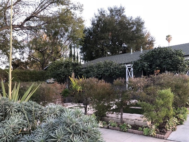 Building Photo - 11562 Huston St