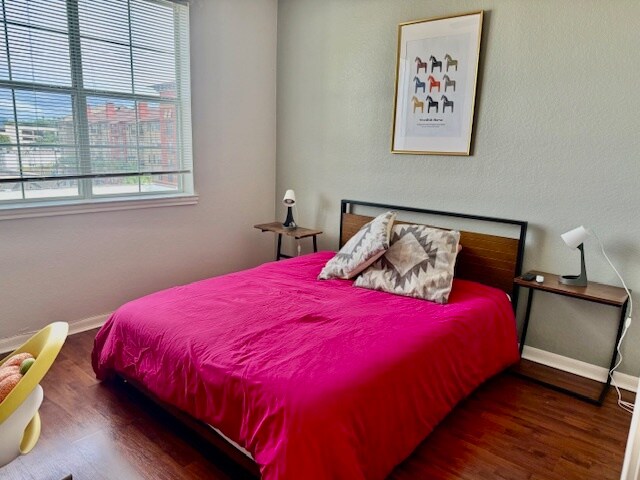 Building Photo - 860 N Orange Ave