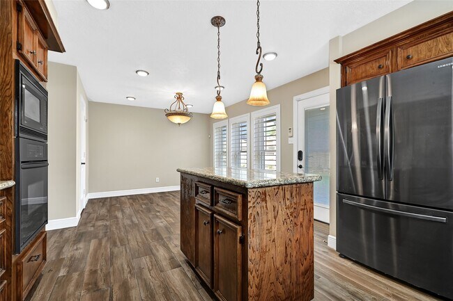 Building Photo - 19810 Bambiwoods Ct