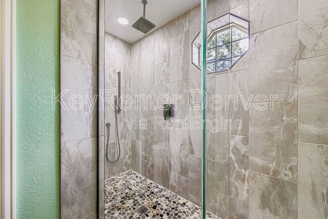 Building Photo - 12295 Crabapple St