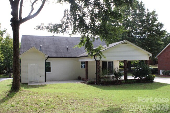 Building Photo - 2212 Crosswinds Ct