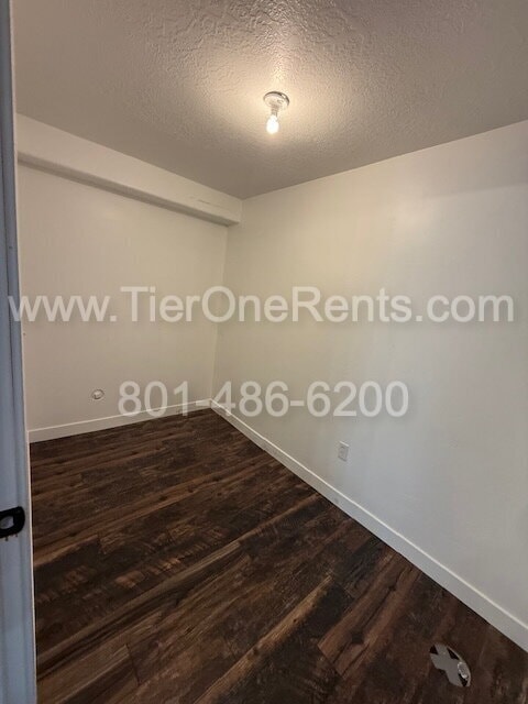 Building Photo - NO deposit option available for qualified ...