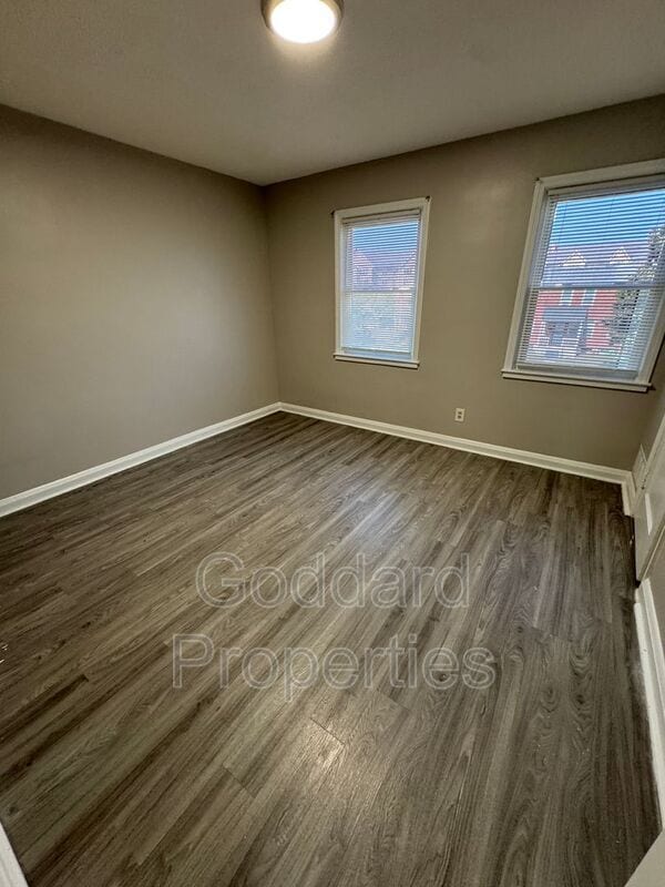 Building Photo - 3483 Dunhaven Rd
