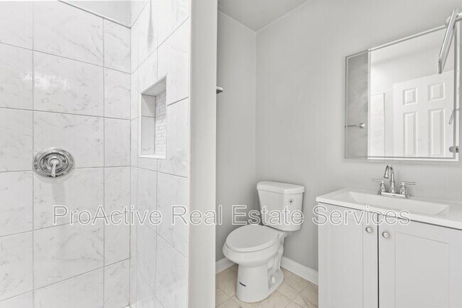 Building Photo - 5809 Layton St