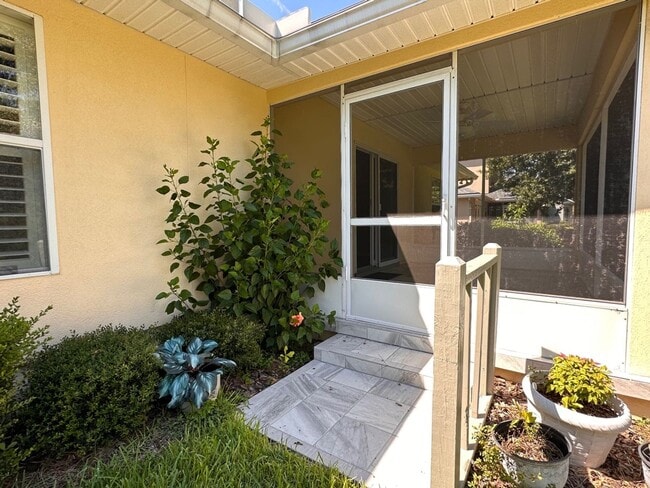 Building Photo - Located in the heart of Fernandina Beach!