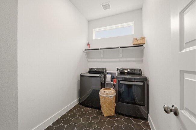 Building Photo - 26307 Camden Cyn Ave