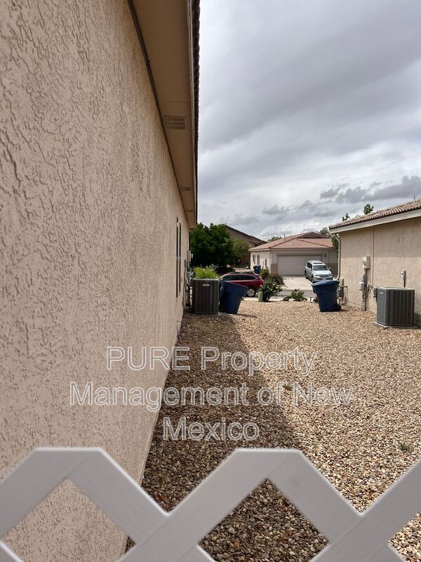 Building Photo - 3316 Prairie Ridge St SW