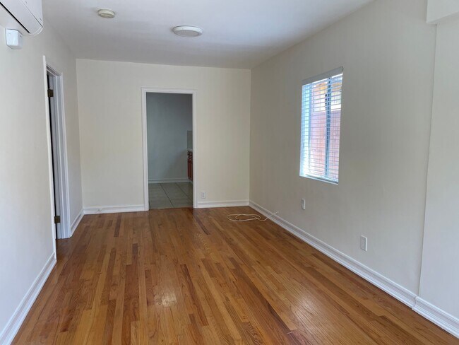 Building Photo - 1445 Echo Park Ave