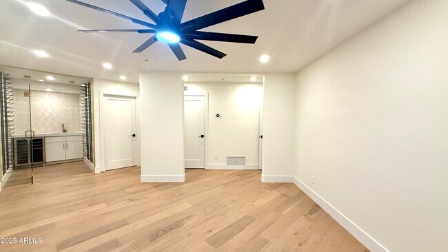 Building Photo - 8133 E Cortez Dr