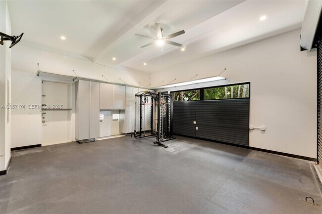 Building Photo - 15315 SW 84th Ave
