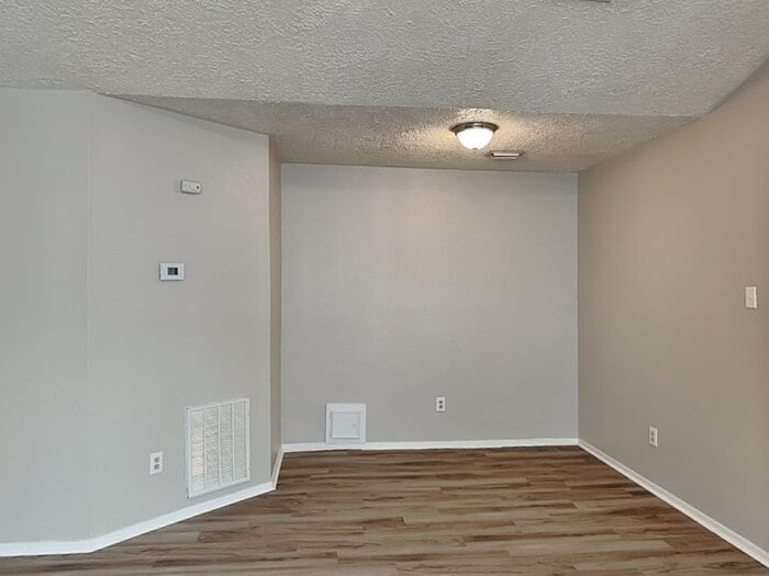 Building Photo - 9326 Golden Sunshine Dr