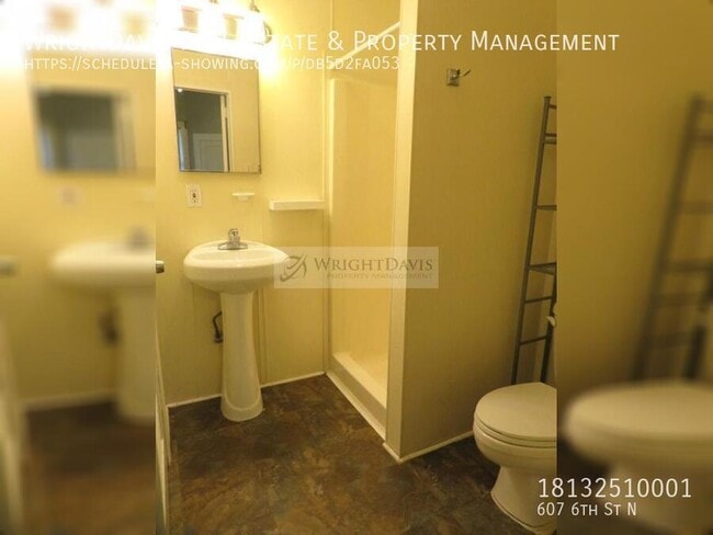 Building Photo - 607 6th Ave N