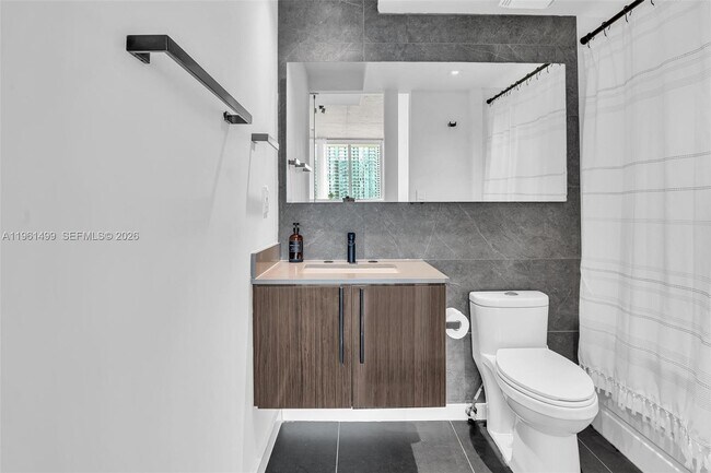 Building Photo - 690 SW 1st Ct