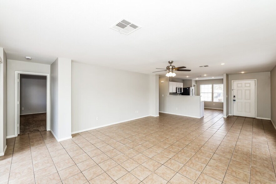 Building Photo - 881 Adobe Flat Dr