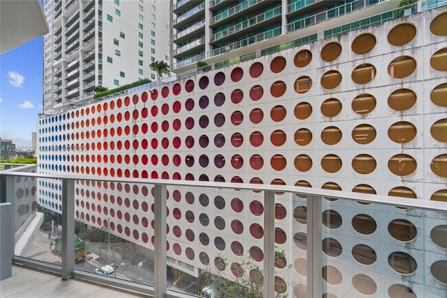 Building Photo - 77 SE 5th St