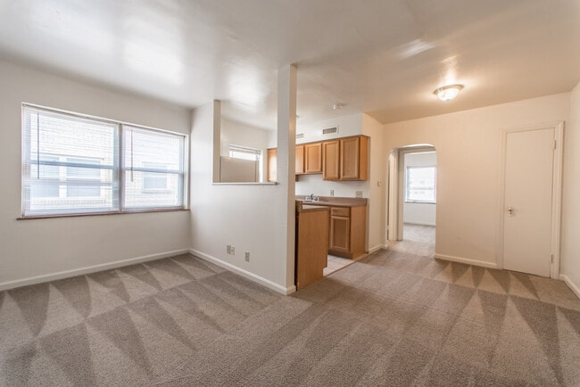 Building Photo - 2920-2928 Burnet Avenue