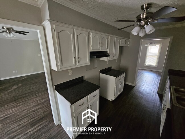 Building Photo - 6627 Winding Birch Dr