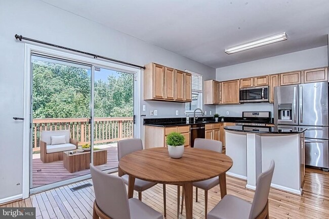 Building Photo - 13416 Burrough Farm Dr