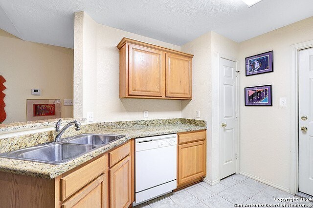 Building Photo - 3202 Eisenhauer Rd