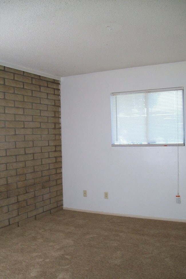 Building Photo - Spacious 3-Bedroom Home in Tempe