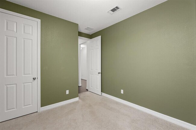 Building Photo - 13525 Emerald Mallard Dr