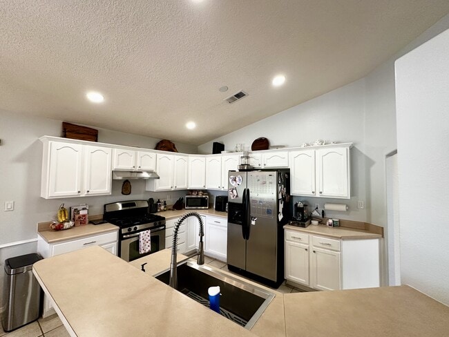 Building Photo - 5420 Kokopelli Ct NW