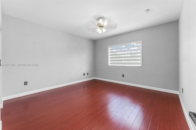 Building Photo - 239 SE 31st Terrace