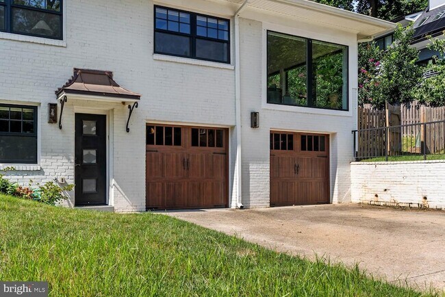 Building Photo - 4628 Blagden Terrace NW