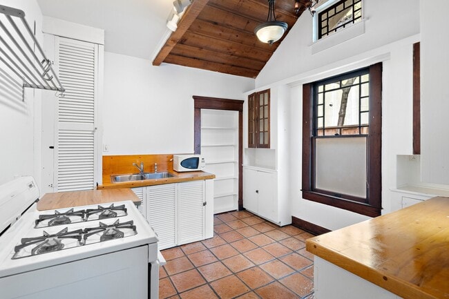 Building Photo - 1517 Indiana St