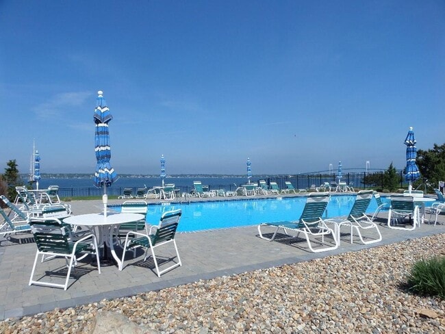 Building Photo - 20 America Way