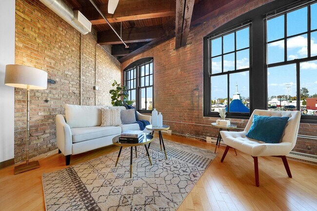 Building Photo - 115 W Galena Blvd