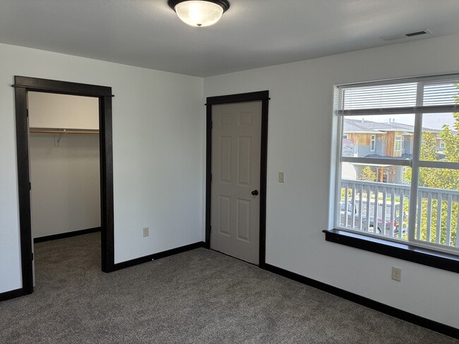 Building Photo - 2286 Gallatin Green Blvd