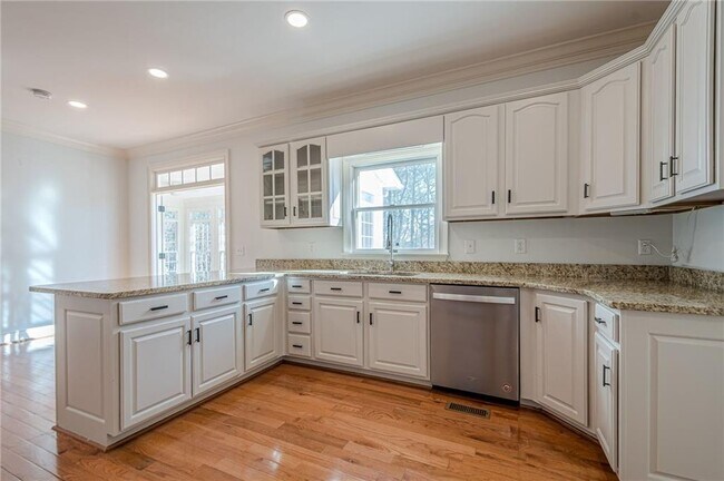 Building Photo - 34 Johnston Row NW