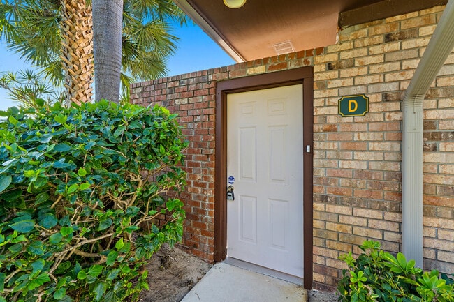 Building Photo - 1420 Ocean Way