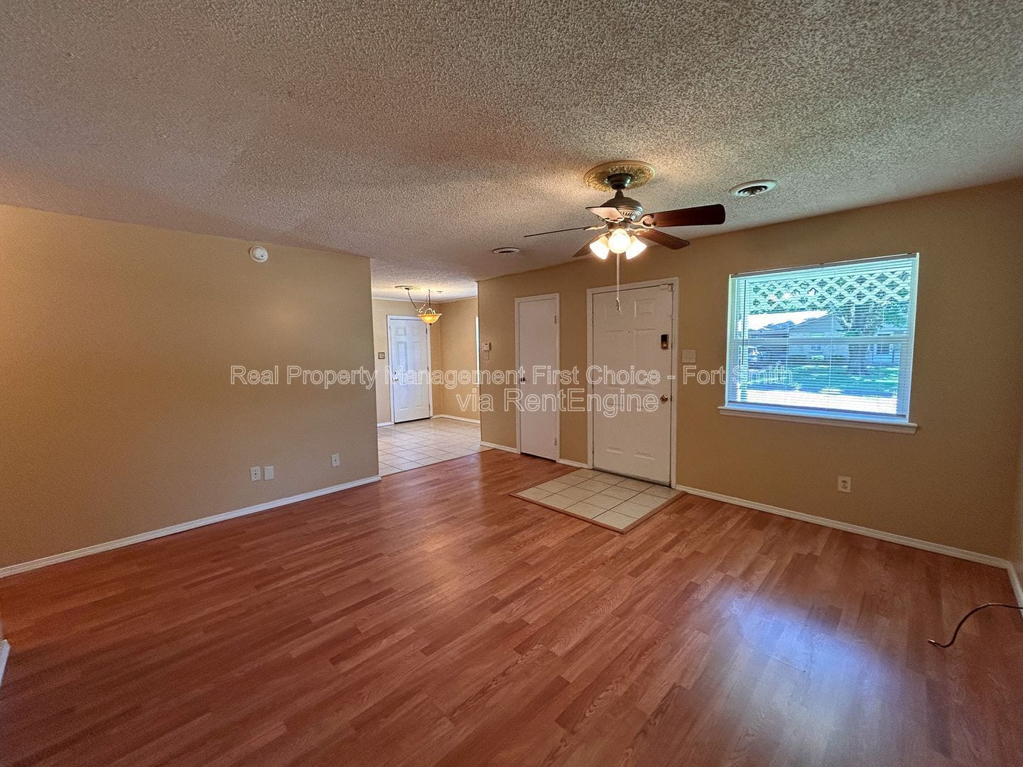 Building Photo - 3305 Grinnell Ave