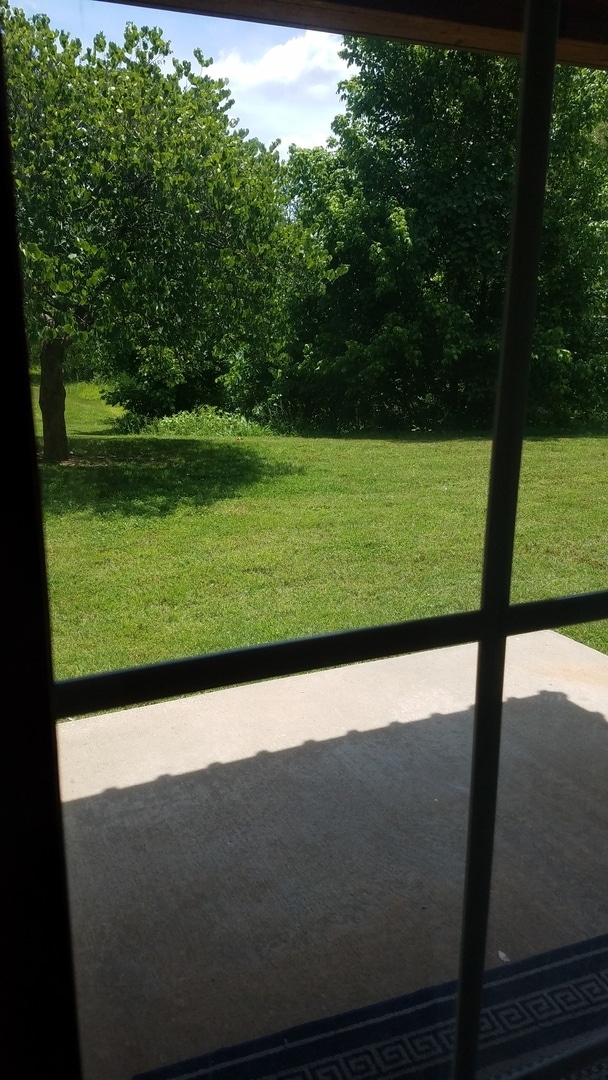 Building Photo - 1 bedroom, unfurnished walk-in condo at Fa...