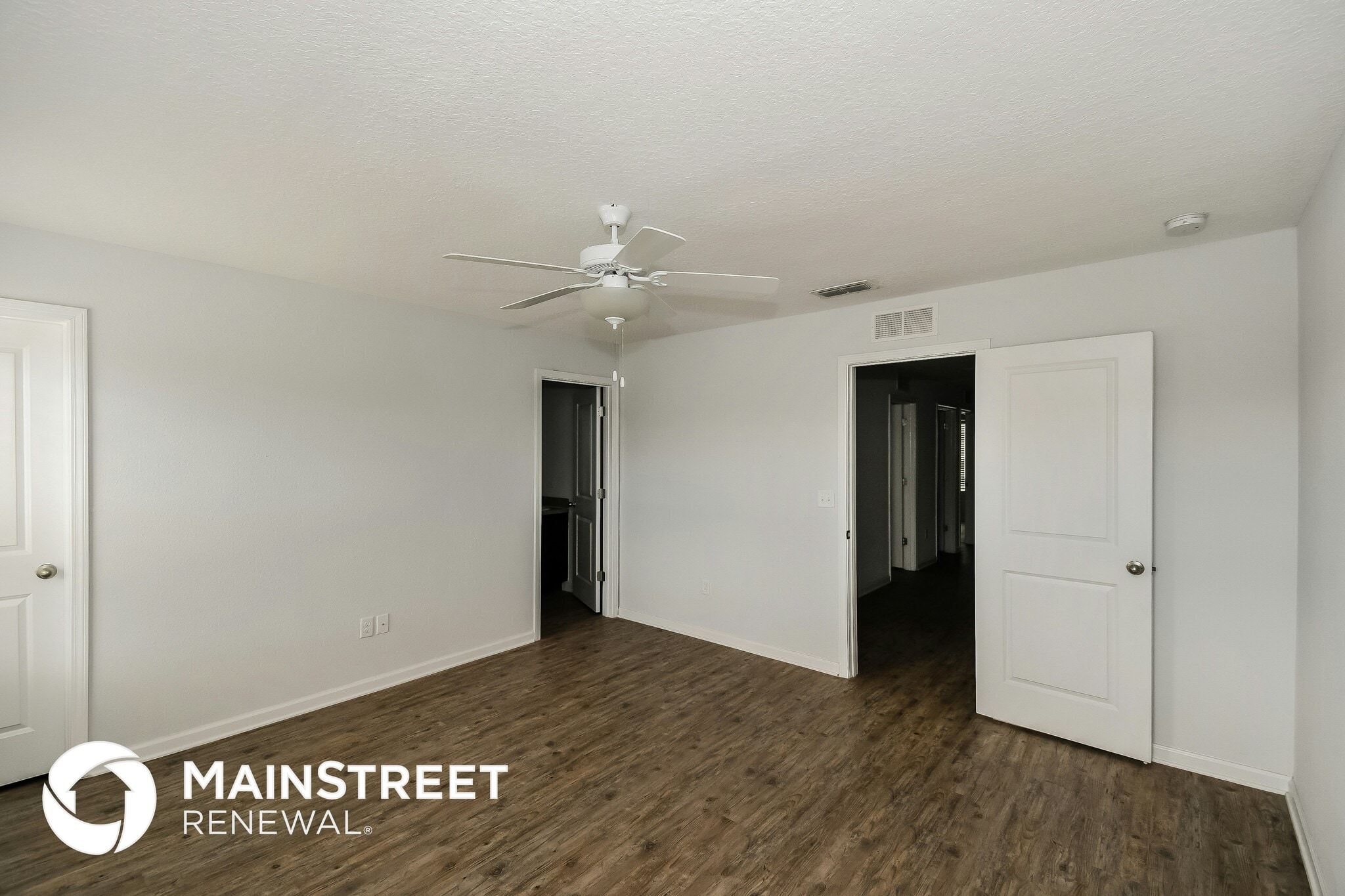 Building Photo - 570 Eiseman Wy